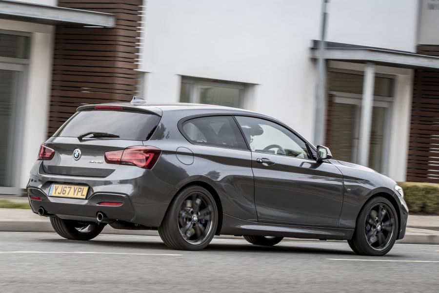 BMW M140i 3-Door (F21) 2016 года  (UK) (фото 7 из 17)